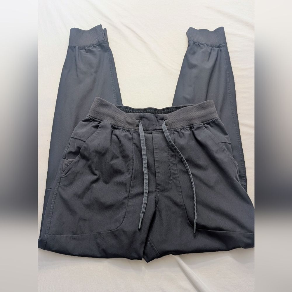 Lululemon Men's ABC Warpstream Athletic Joggers - Gray